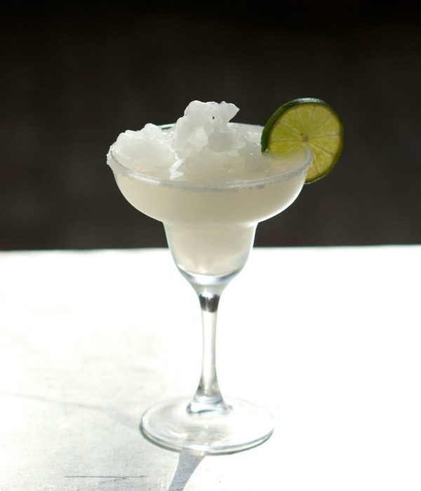 pexels-kimvanvuuren-1590154